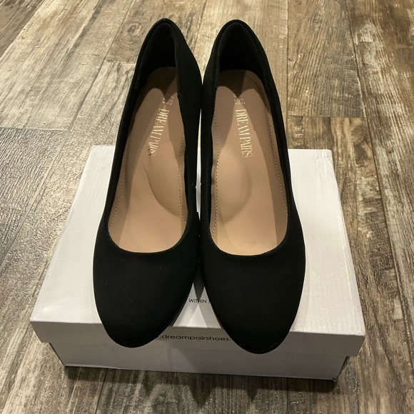 Dream Pairs Classic Black Velvet Heels Size 7.5 - Picture 16 of 16
